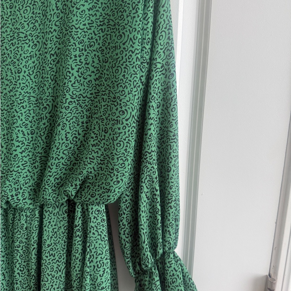 Tahari Vibrant Green Abstract Dress